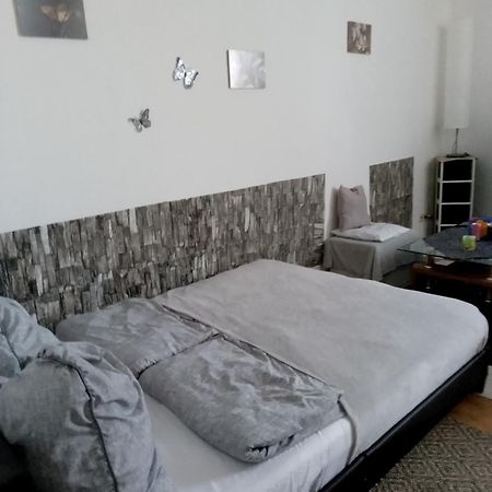 Studiowohnung, Neu Renoviert, Zentrale Lage Saarlouis Luaran gambar