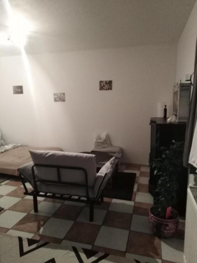 Studiowohnung, Neu Renoviert, Zentrale Lage Saarlouis Luaran gambar